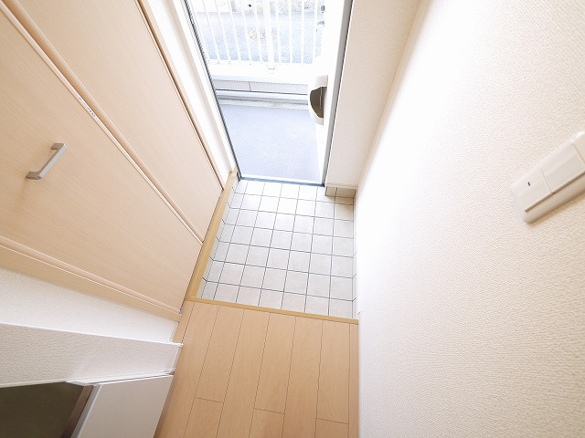アルドゥル大和郡山の収納|収納もある玄関です
