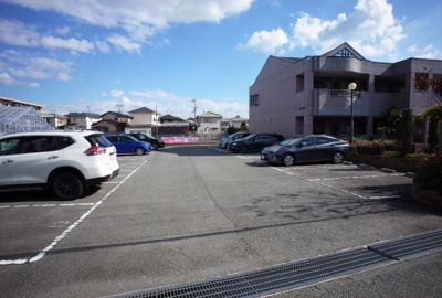 【駐車場】 | マウントックレオ | 駐車場