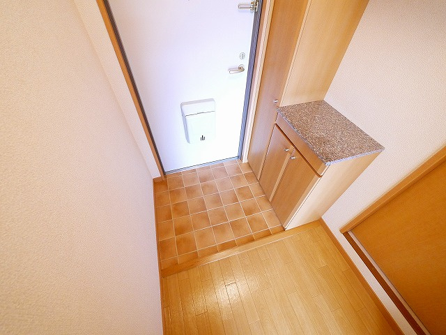 アンソレイエ　（前裁町）の玄関|シンプルで使いやすい玄関です