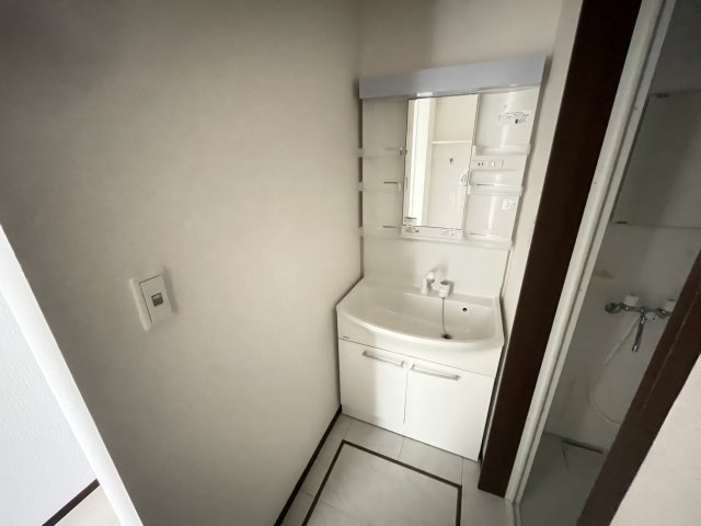 ROSSO高柳の洗面所