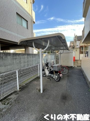 【その他共用部分】 | ベルメゾン鯉池 | 屋根付き駐輪場