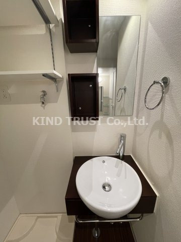 メインステージ西天満 T’s squareの洗面所|コンパクトで使いやすい洗面所