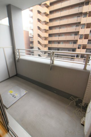 プラウドフラット新大阪のバルコニー