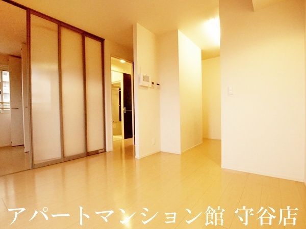 Bright oneの居間・リビング