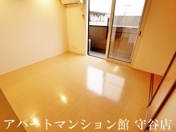 Bright oneの居間・リビング