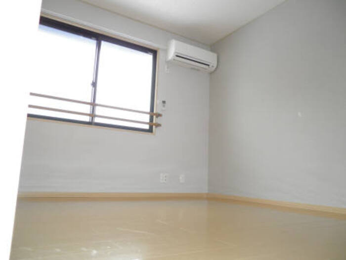 マンマミーヤ　A棟の洋室