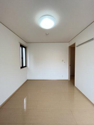 マンマミーヤ　A棟の洋室|イメージ105号室の写真