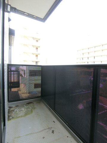 マンマミーヤ　A棟のバルコニー|301のイメージ写真（反転あり）