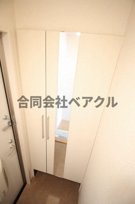 【玄関】 | アーバンスクェアⅠ | 収納もある玄関です