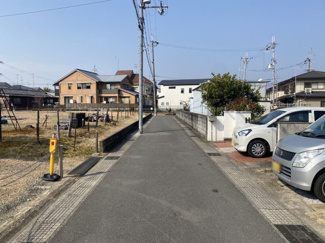 【前面道路含む現地写真】