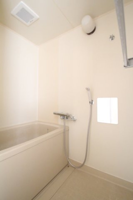 【浴室】 | グリーンハイツ | コンパクトで使いやすいお風呂です