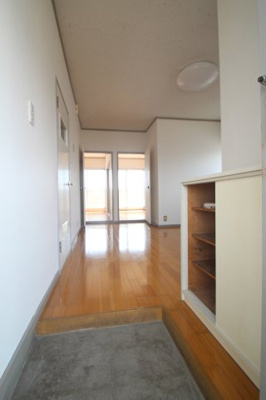 【玄関】 | グリーンハイツ | 明るい玄関です