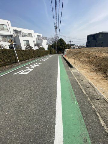 柏堂町土地の前面道路含む現地写真|全面道路約7.3ｍ