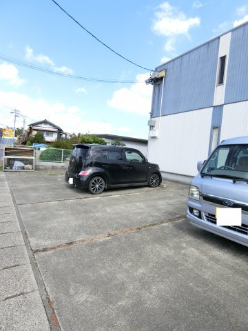 アメニティ東金Ⅰの駐車場
