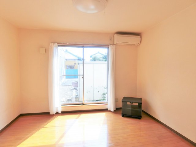 アメニティ東金Ⅰの居間・リビング