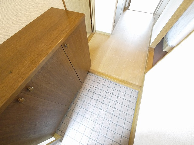 エトワール生駒の玄関|落ち着いた玄関です