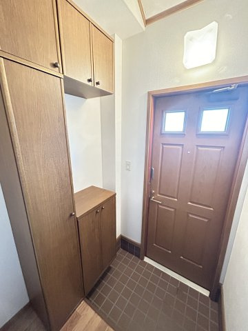 グラシアスの玄関|※別のお部屋のお写真です※