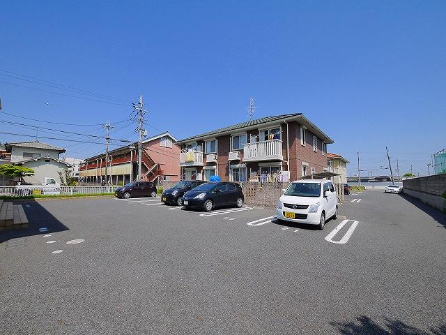 タウン ビビ　Ｂ棟の駐車場|カースペースがあります