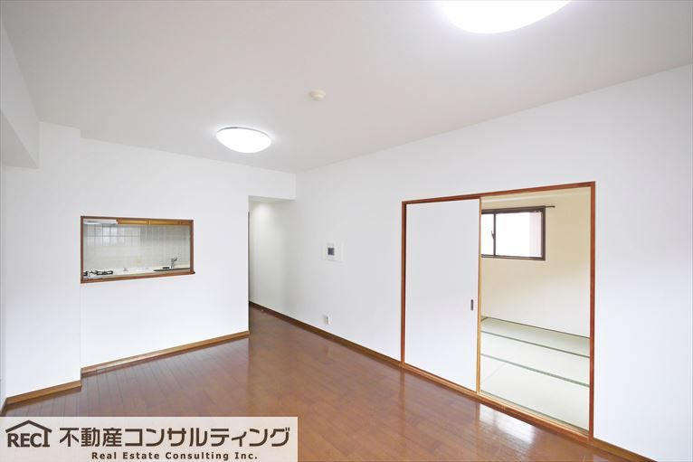 ローレル相楽園の外観|3方角部屋