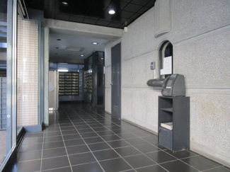 【エントランス】