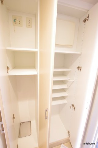 アパートメンツ江坂　仲介手数料無料の収納