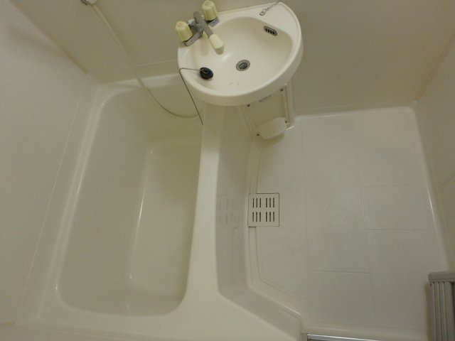 グランドオーク高井田の浴室