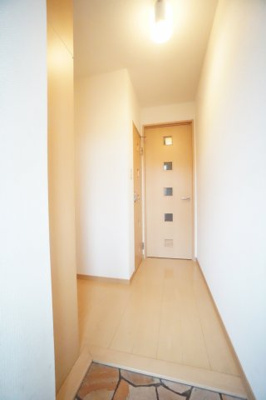 【玄関】 | ロジュマン・ミヤカイドウC | ※同物件、同タイプのお部屋です