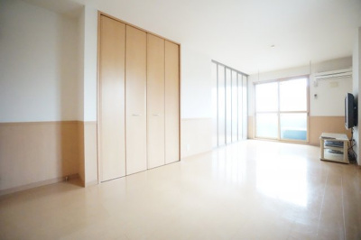 【居間・リビング】 | ロジュマン・ミヤカイドウC | ※同物件、同タイプのお部屋です