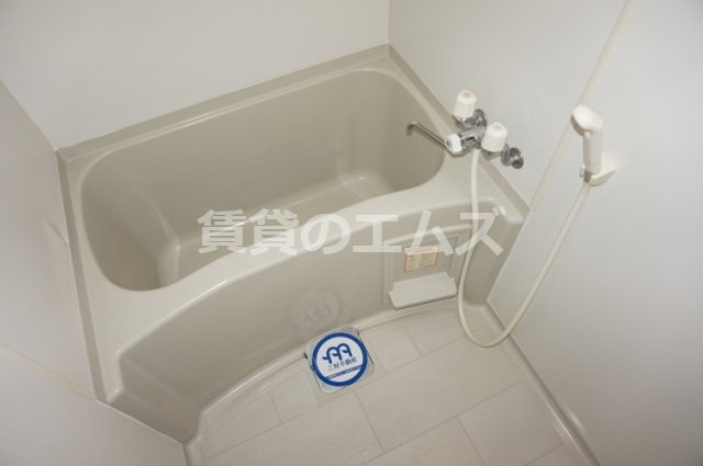 【浴室】 | アンプルールベトン筑紫通り | アンプルールベトン筑紫通りの風呂