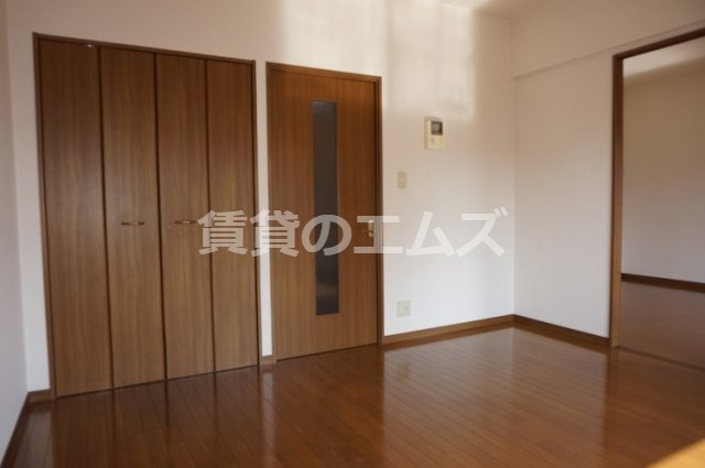 【洋室】 | アンプルールベトン筑紫通り | アンプルールベトン筑紫通りの洋室