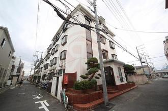 ロイヤル俊徳Ⅱの外観