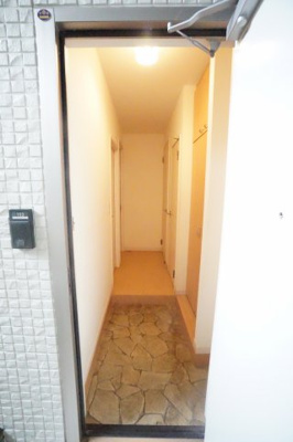 【玄関】 | リビングタウン稲毛の杜 B | ※クリーニング前のお部屋です