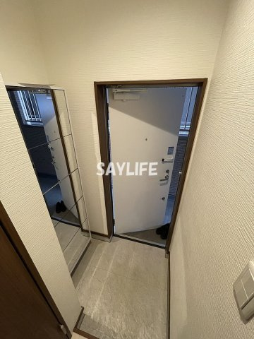 アヴァンス深江橋Bの玄関