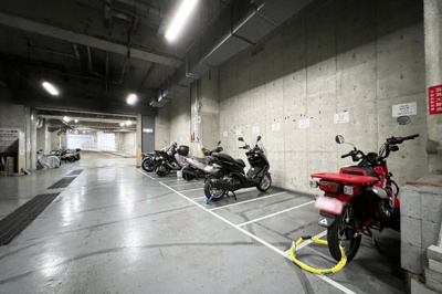 【駐車場】 | グランデュール鴨川Ⅱ番館