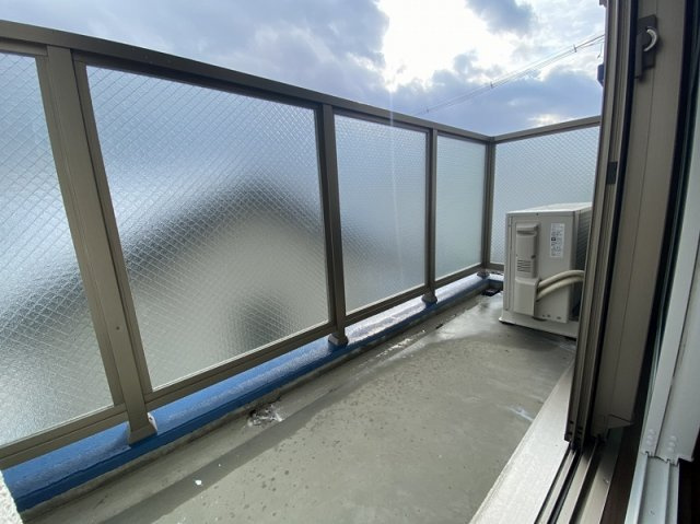 SaintJurienVillage（ｻﾝｼﾞｭﾘｱﾝ ｳﾞｨﾗｰｼﾞｭ）のバルコニー