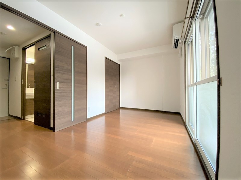 SaintJurienVillage（ｻﾝｼﾞｭﾘｱﾝ ｳﾞｨﾗｰｼﾞｭ）の居間・リビング