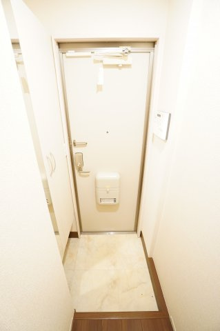 【玄関】 | ソウソウ | ※同物件・反転タイプの写真です。