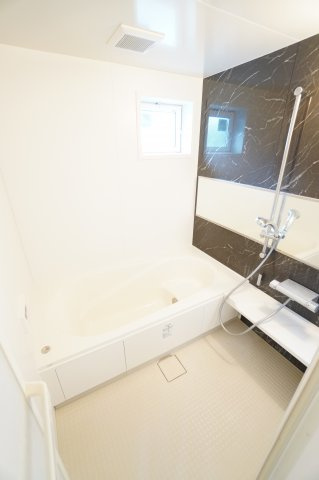 【浴室】 | ソウソウ | ※同物件・反転タイプの写真です。