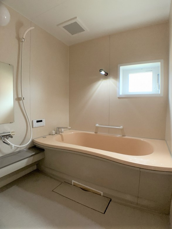 リビングタウン向中野Eの浴室