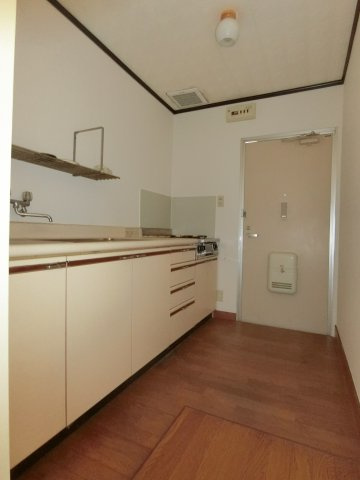 フローレンス勝田1号棟のキッチン