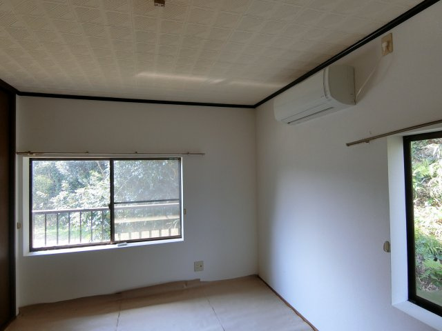 フローレンス勝田1号棟の居間・リビング