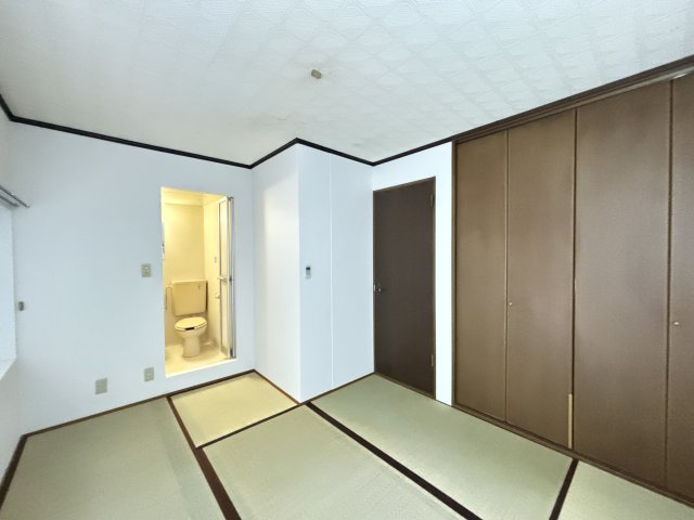 フローレンス勝田1号棟の和室