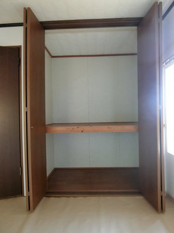 フローレンス勝田1号棟の収納