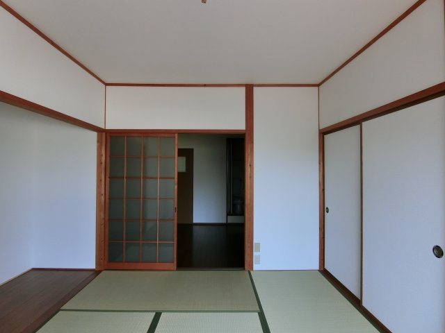 フローレンス勝田2号棟の和室