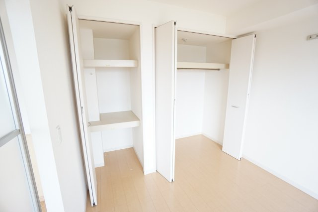 【収納】 | リビングタウン稲毛の杜 B | ※同物件・反転タイプの写真です。