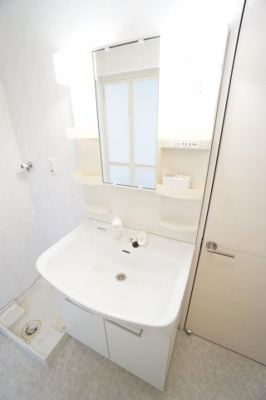 【独立洗面台】 | リビングタウン稲毛の杜 B | ※同物件・反転タイプの写真です。