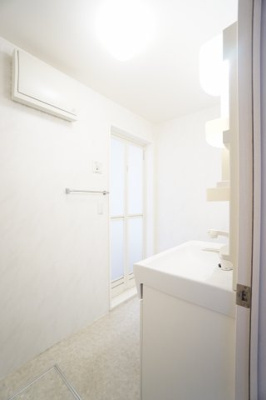 【洗面所】 | リビングタウン稲毛の杜 B | ※同物件・同タイプの写真です。