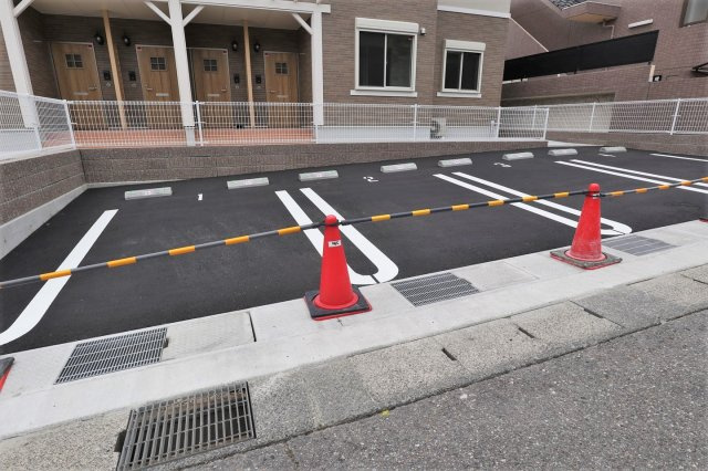 セントラル　セブンＢの駐車場