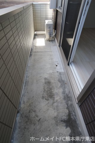 熊本市東区花立３丁目のアパートのバルコニー