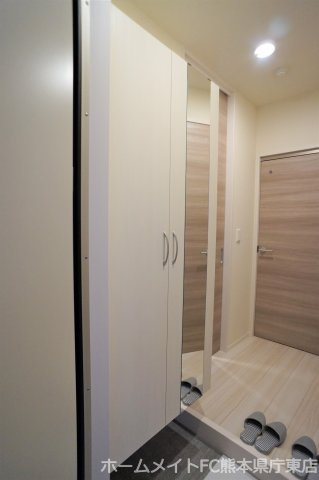 熊本市東区花立３丁目のアパートの玄関